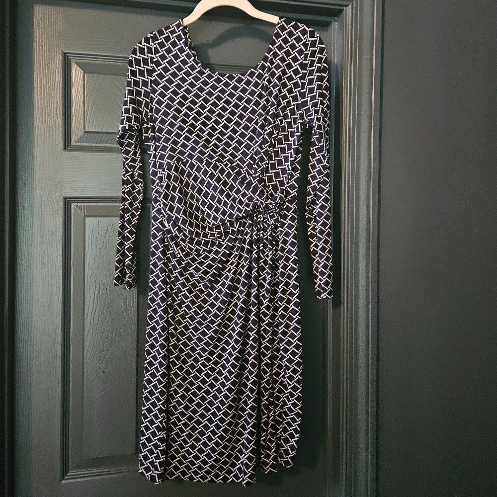 Serahphine Maternity Dress. Black with white design. US Size 8